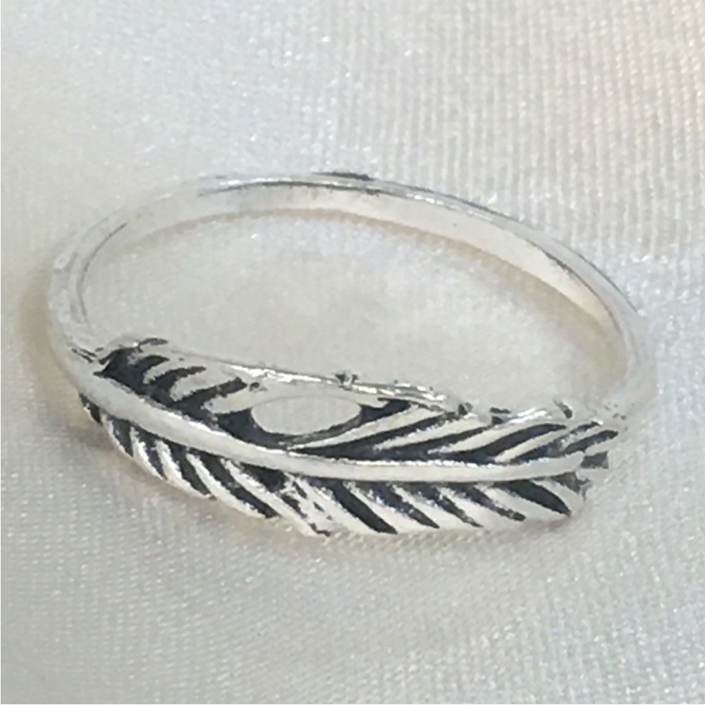 Antiqued Silver Feather Ring